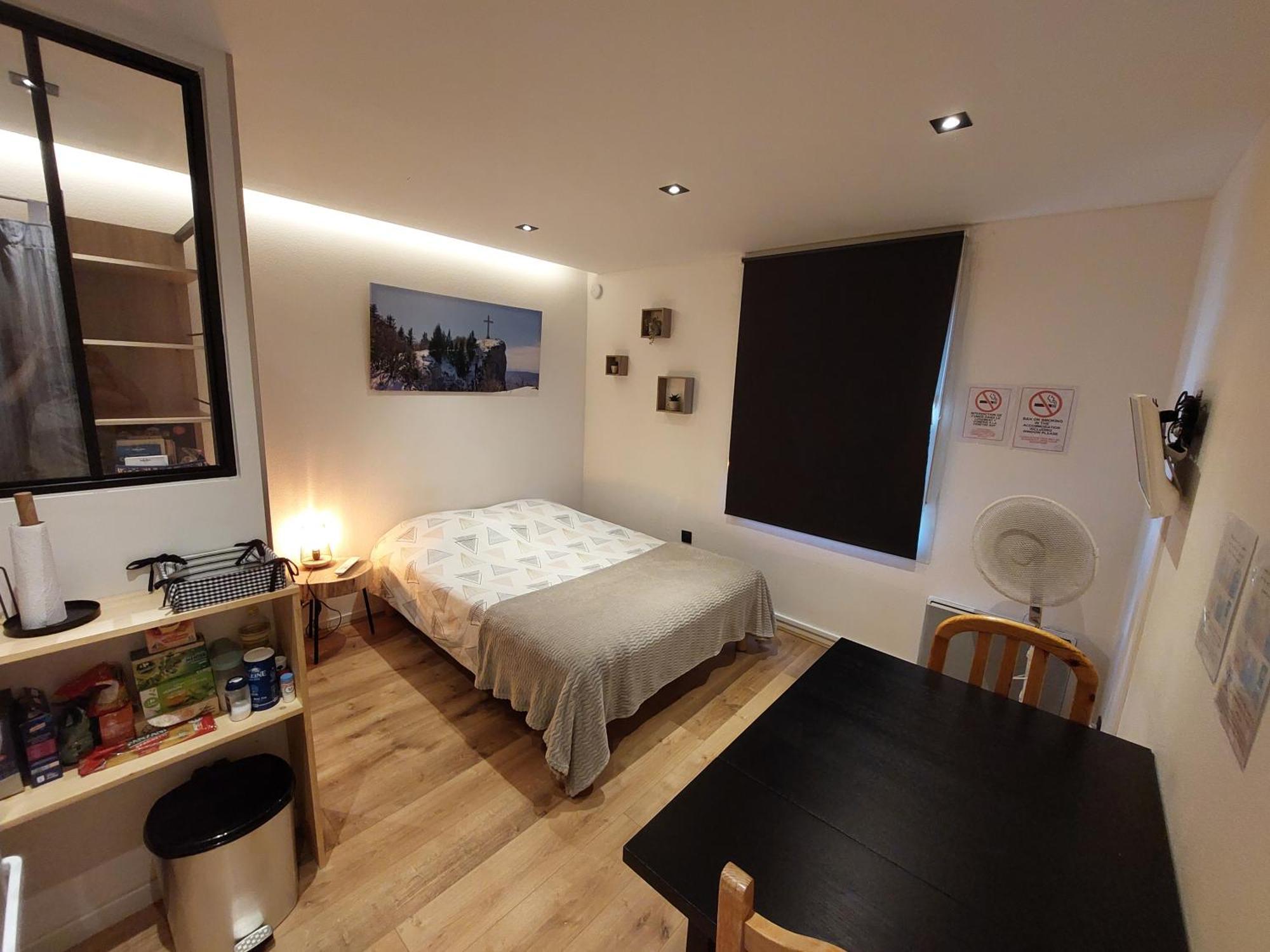 Studio Apartment Chambery Exterior photo